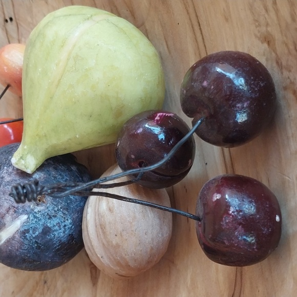 Italian Alabaster Hand Painted Cherry Bunch Realistic Stone Fruit Carved Vintage - Picture 3 of 8